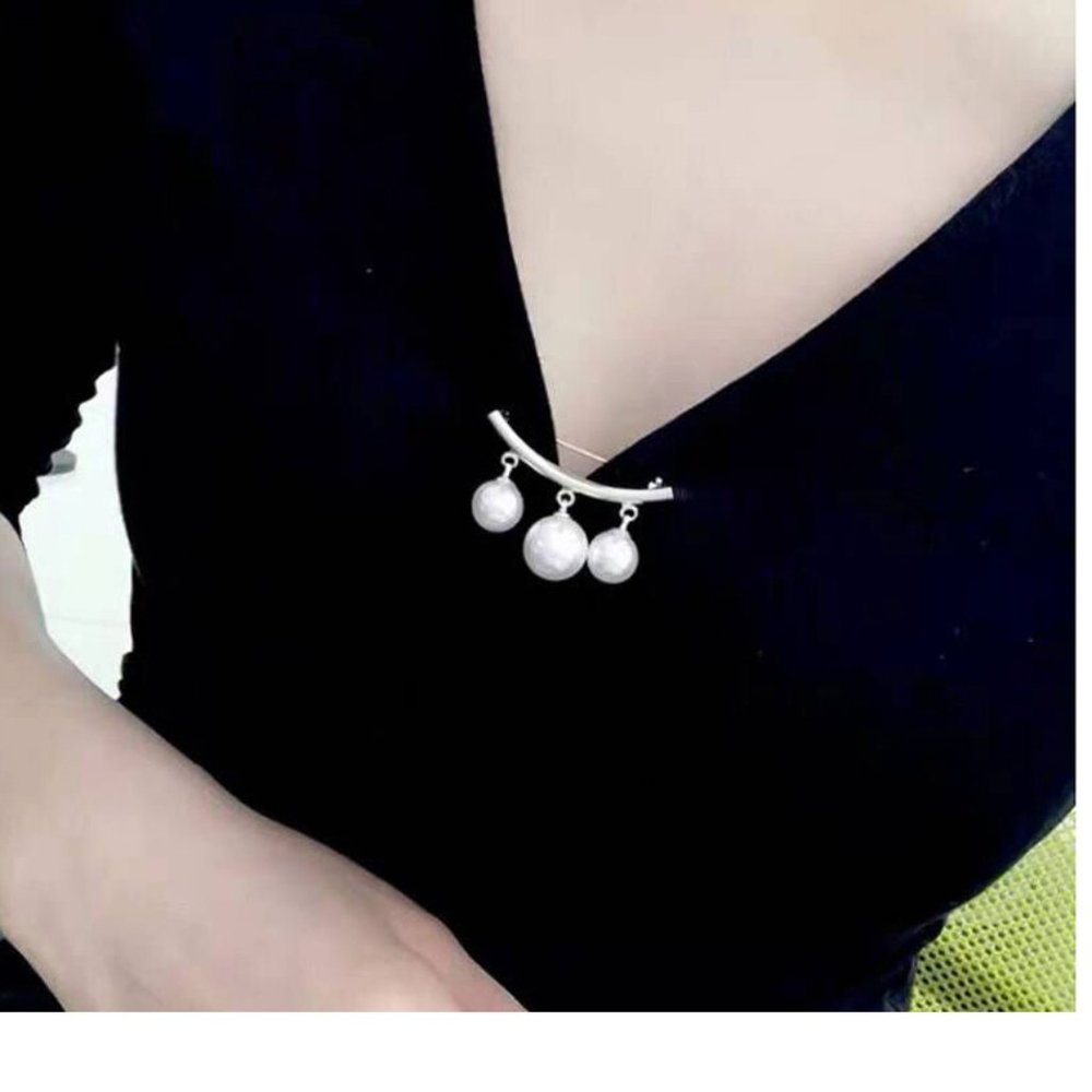 Brooch / Pin ~ White Pearl ~ Gold Or Silver